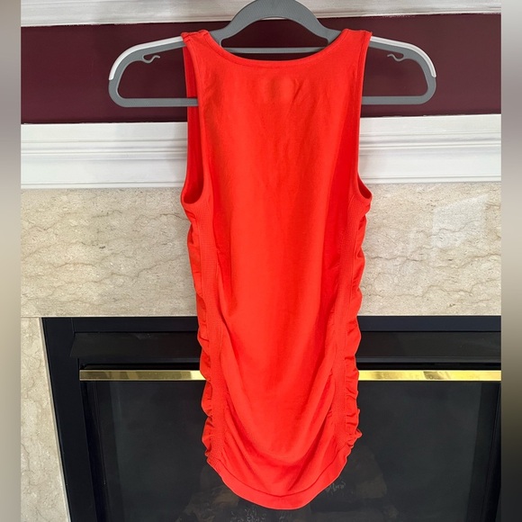 Athleta Ruched Sides Top - Picture 2 of 8